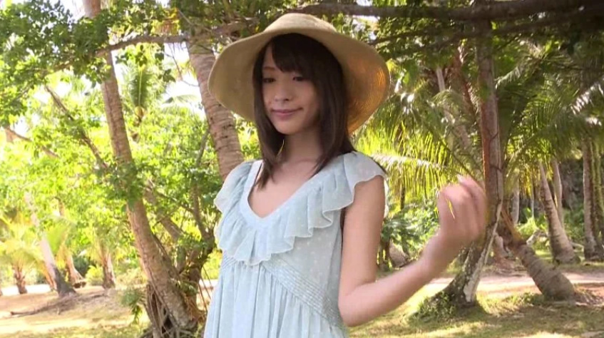 桃乃木かな グラビアショット