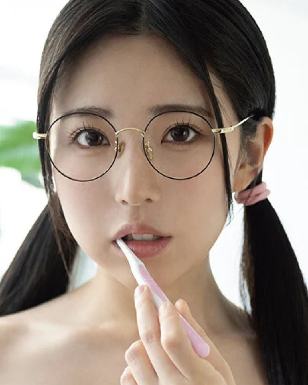 皆月ひかる 顔サムネ